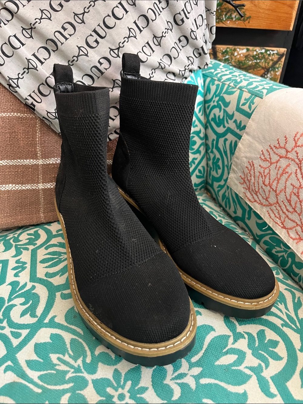 Nicole Miller Black Knit Sock Boots with Tan Contrast Sole Like New Sz 10